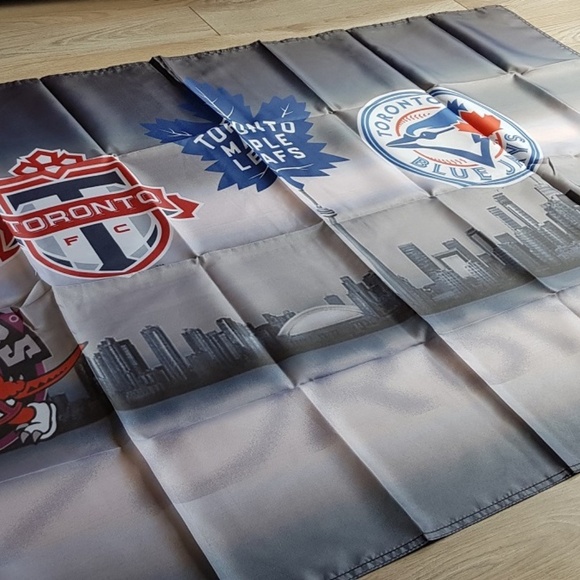 Toronto Sports Teams Flag - Picture 1 of 7